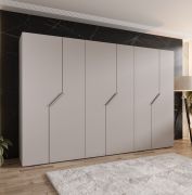 Armoire à portes battantes / Couleur : Cachemire / 6 portes / 3 tringles à vêtements / Chants ABS / Poignées : Cachemire / Dimensions : 300 x 52 x 202 cm / Fonction Soft-Close / 3 compartiments