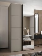 Penderie / Armoire à portes coulissantes / 245,5 x 130 x 64 cm / 2 tringles à vêtements / Soft-Close / Couleur : Cachemire / 2 portes coulissantes / Miroir / 6 compartiments