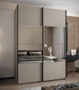 Penderie / Armoire à portes coulissantes / Couleur : Cachemire / 2 tringles à vêtements / 245,5 x 170 x 64 cm / Soft-Close / 11 compartiments / Miroir / 2 portes coulissantes