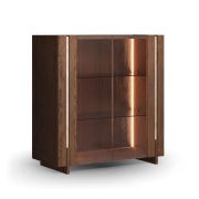 Vitrine / Couleur : Tabacco / Bois massif / Chêne huilé / Travertin / 100 x 46 x 106 cm / 2 portes vitrées / 3 compartiments / Éclairage LED inclus
