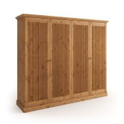 Armoire / Pin finlandais massif / Poignées : Argent vieilli / Couleur : chêne / Armoire à portes battantes / Style classique / Dimensions : 212,5 x 248 x 63 cm / Quatre portes