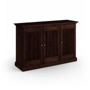 Buffet / Commode / Pin finlandais massif / Couleur : Tabacco / Trois portes / Poignées : Argent vieilli / Dimensions : 91 x 142 x 45 cm / Adapté à un usage quotidien et robuste