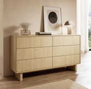 Commode / Couleur : Chêne huilé / 6 tiroirs / Fonction push-to-open / Tiroirs à ouverture totale / 153 x 38 x 83 cm / Buffet / Pour le salon