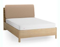 Lit double / Couleur : Chêne / Taupe / 140 x 200 cm / Appuie-tête rembourré / Sommier à lattes Lift up inclus / Quatre étagères ouvertes / Bac derrière le dossier