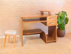 Bureau Banjaran 28 | Finition aulne | 75 x 90 x 60 cm | 2 tiroirs | Plateau clavier intégré
