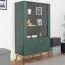 Vitrine design vert forêt Inari 02 | 4 portes, 4 compartiments | 152 x 92 x 40 cm | Élégance et fonctionnalité