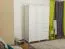 Armoire | 3 portes battantes | 4 tiroirs | 3 casiers | avec tringle à vêtements | 135 cm de large | Bois massif | Couleur: Blanc Abbildung