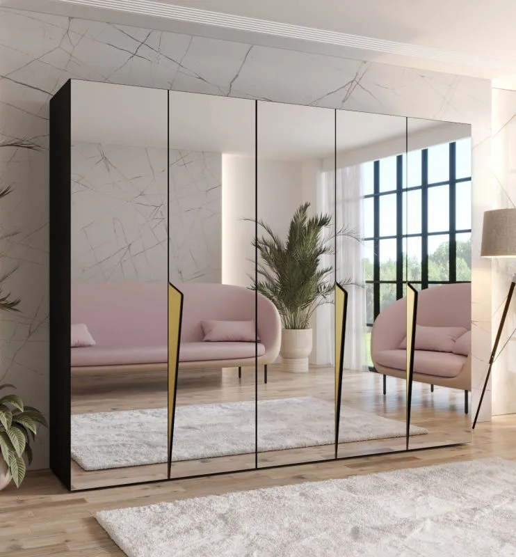 Armoire de chambre à coucher avec miroir / Couleur : Noir / Penderie / Poignées : Or / 3 compartiments / 3 tringles à vêtements / Dimensions : 250 x 52 x 202 cm / Chants ABS / Fonction Soft-Close
