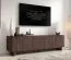 Meuble bas TV / Couleur : Noyer Lincoln / 3 portes basculantes / 3 compartiments / Fonction push-to-open / Dimensions : 200 x 40 x 54 cm / Peut être monté sur pieds ou suspendu