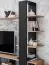 Mur de salon Kinn 02, Couleur : Chêne Wotan / Noir brillant - Dimensions : 152 x 190 x 35 cm (H x L x P), avec une porte basculante