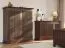 Armoire / Pin finlandais massif / Couleur : Tabacco / Poignées : Argent vieilli / Dimensions : 147 x 129 x 54 cm / Deux portes / Robuste / Veinage naturel