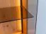 Vitrine Sienne 01 en chêne sauvage huilé | 205 x 43 x 37 cm | 1 porte gauche | 6 compartiments | Push-to-open